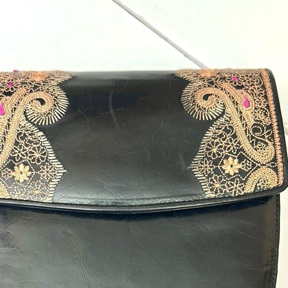 Oscar De La Renta Studio Black Leather Crossbody Shoulder Bag Purse Embroidered - Picture 16 of 16